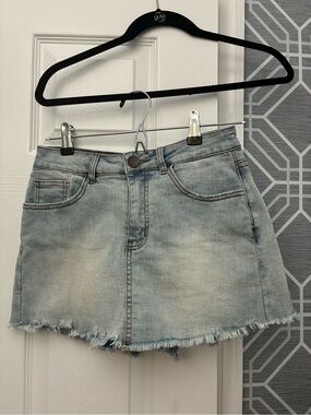 Design Lab Lord & Taylor Light Blue Denim Mini Skirt